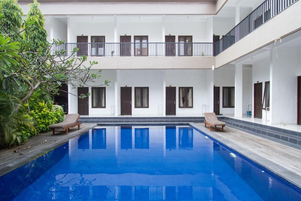 Seminyak Point Guest House Экстерьер фото